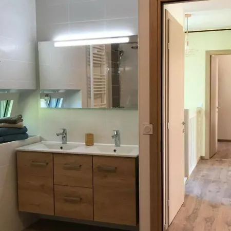 Prázdninový dům Gite Avec Piscine Privee Chauffee, 4 Chambres, Vue Sur Le Chateau - Fr-1-616-1